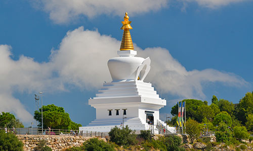 Benalmádena Guide - Benalmádena är hem till det största buddhistiska templet i västvärlden