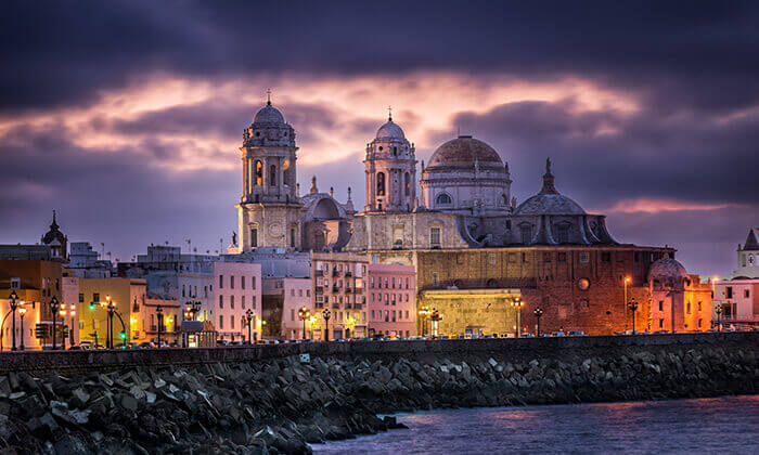 Tarifa Guide - Fantastisk panorama över den historiska staden Cádiz