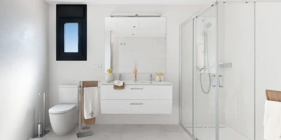 Badrum. Oasis av Guadalmina Baja. Lyxiga villor i Marbella. Hus 8