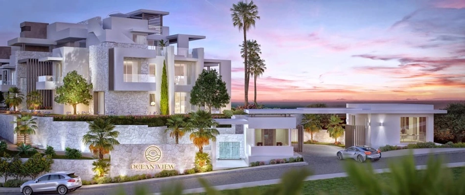 En av huvudingångarna i Ocean View Marbella